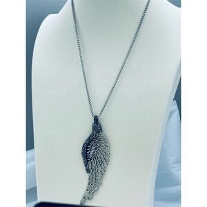 NWT Hayden Taylor Designs Marcasite wing necklace